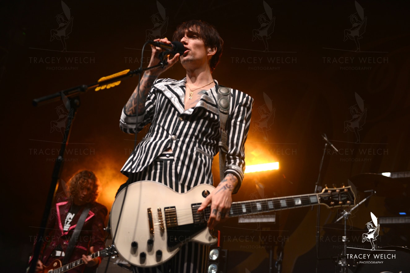 Justin Hawkins of the Darkness, live in concert at the Leeds O2 Academy